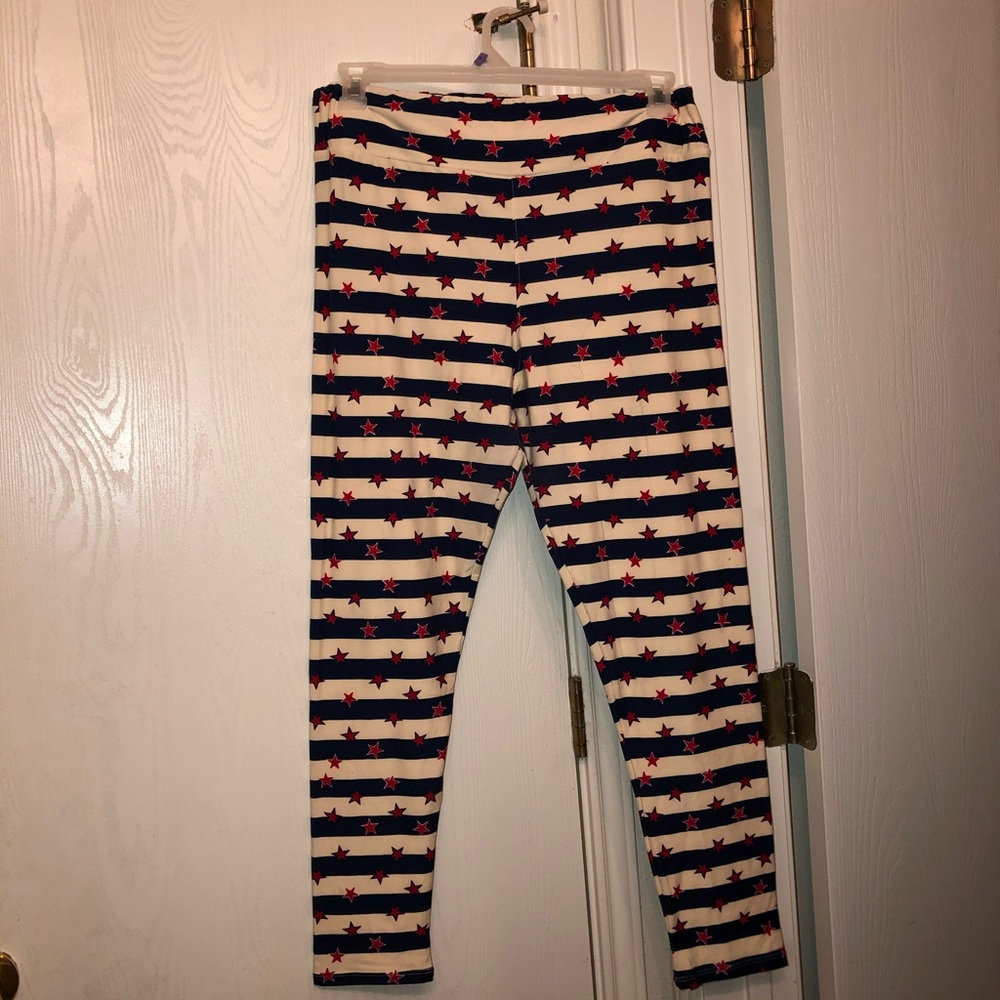Lularoe Stars and Stripes leggings in TC
